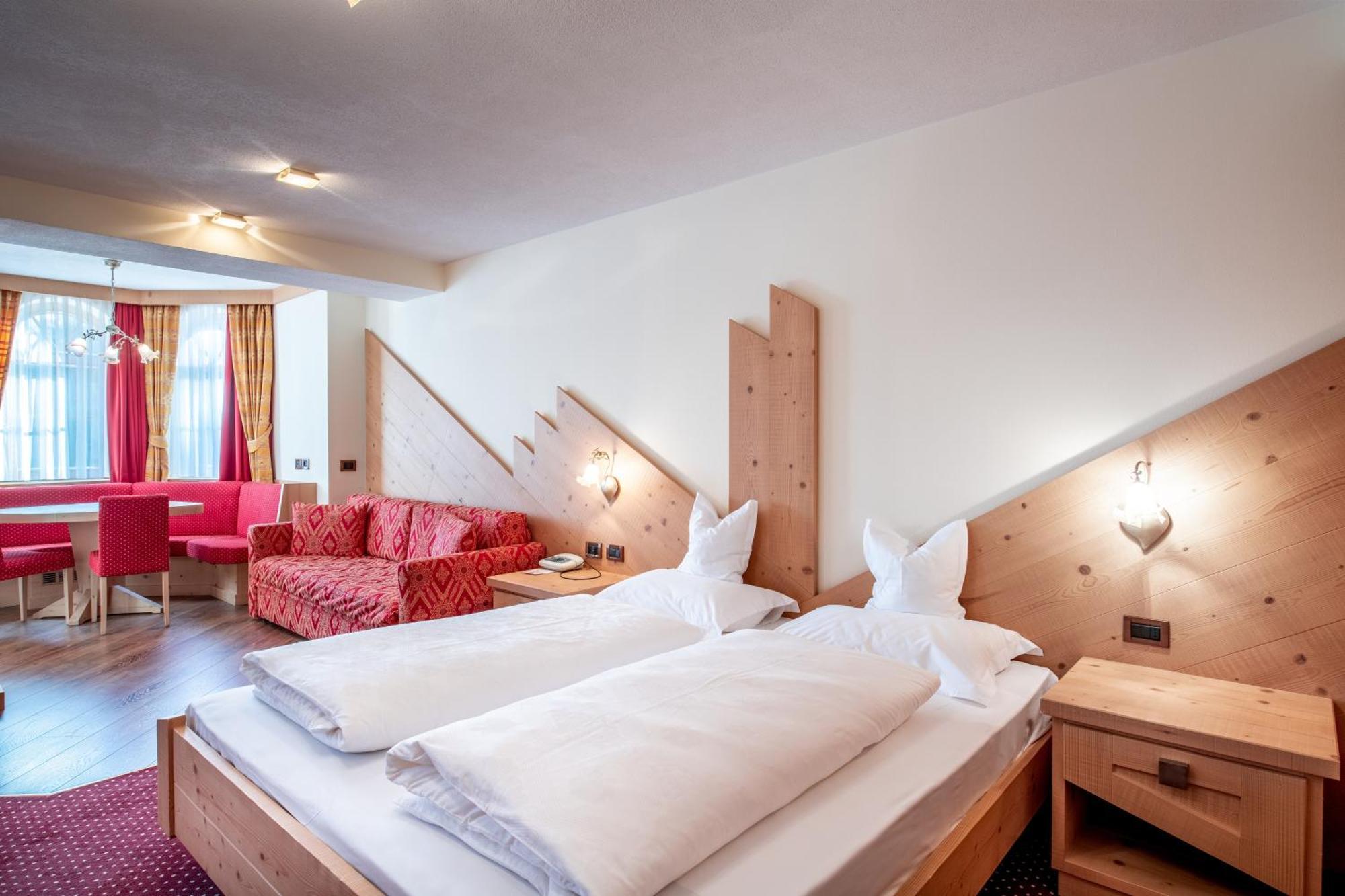 פוצה די פאסה Rene Dolomites Boutique Hotel מראה חיצוני תמונה
