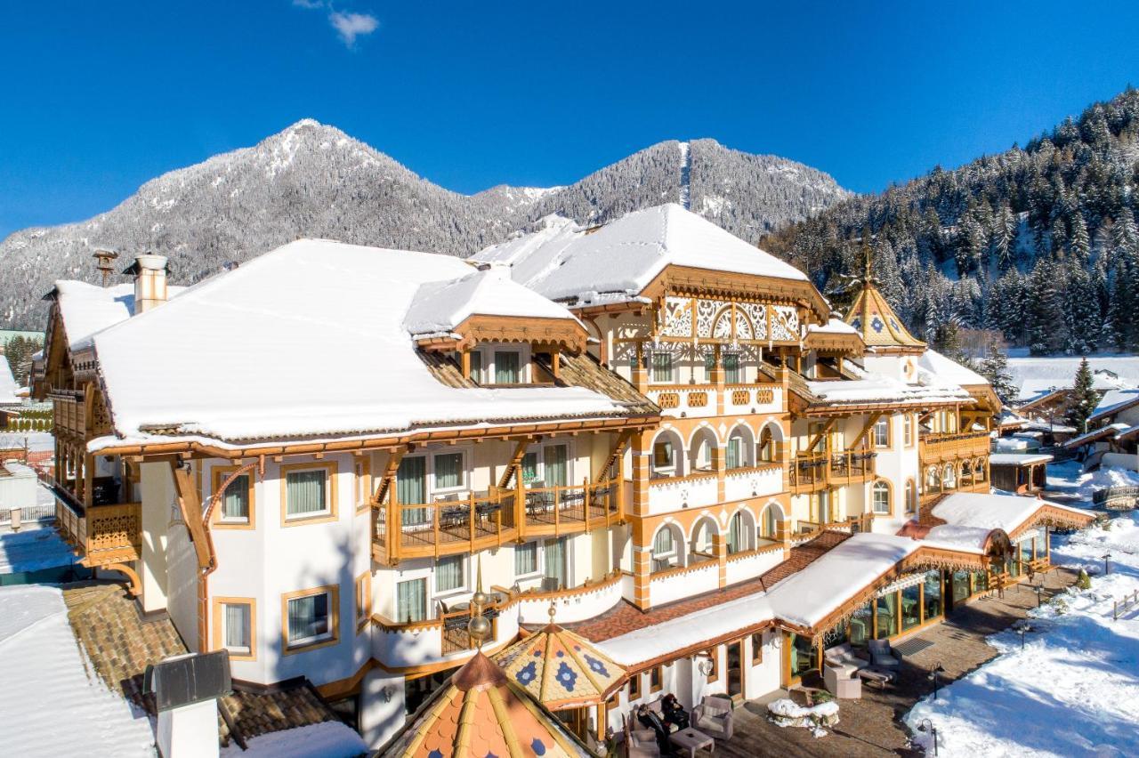 פוצה די פאסה Rene Dolomites Boutique Hotel מראה חיצוני תמונה